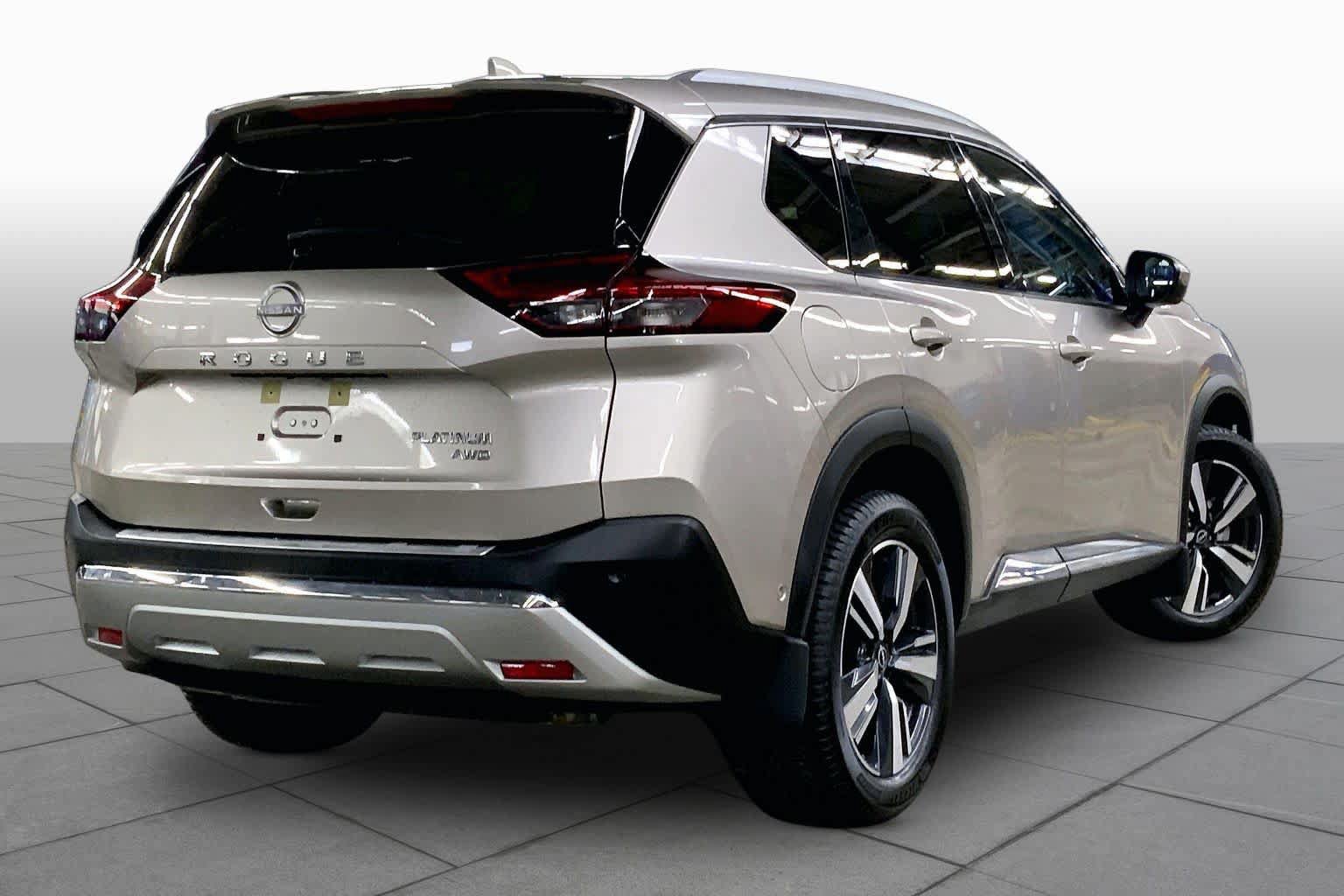 Used 2023 Nissan Rogue Platinum w/ Platinum Premium Package AWD/4WD image 13