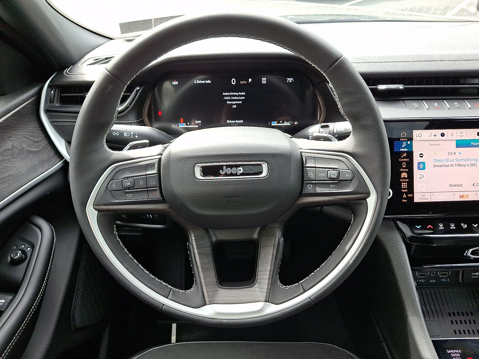 New 2026 Jeep Grand Cherokee L 4WD image 15