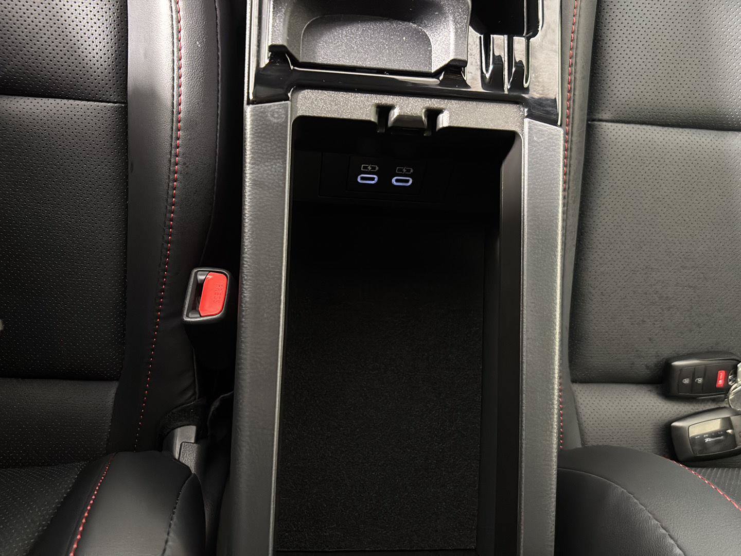 Used 2025 Toyota Prius Plug-In Hybrid FWD image 35