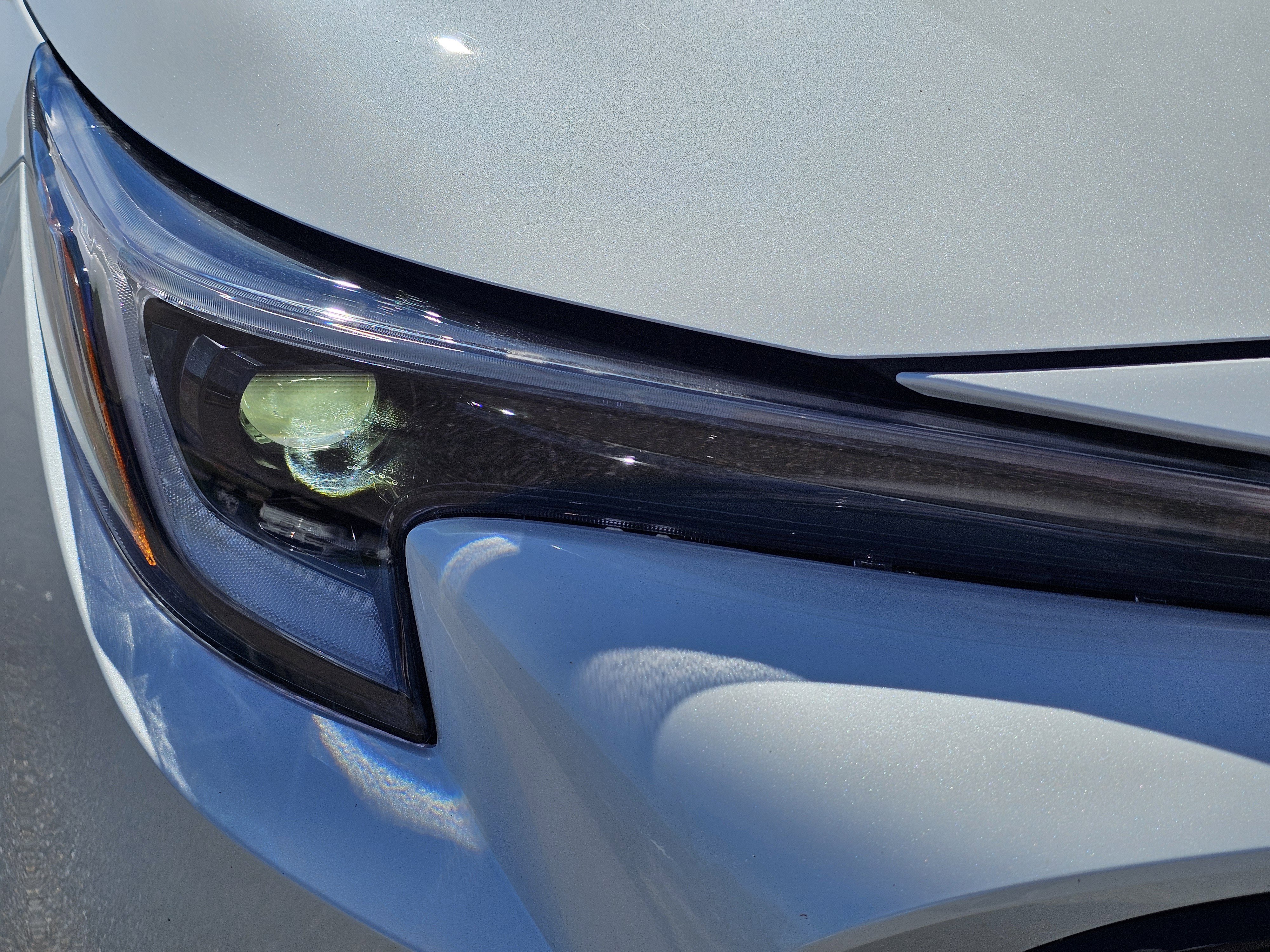 Used 2023 Toyota Corolla XSE FWD image 4