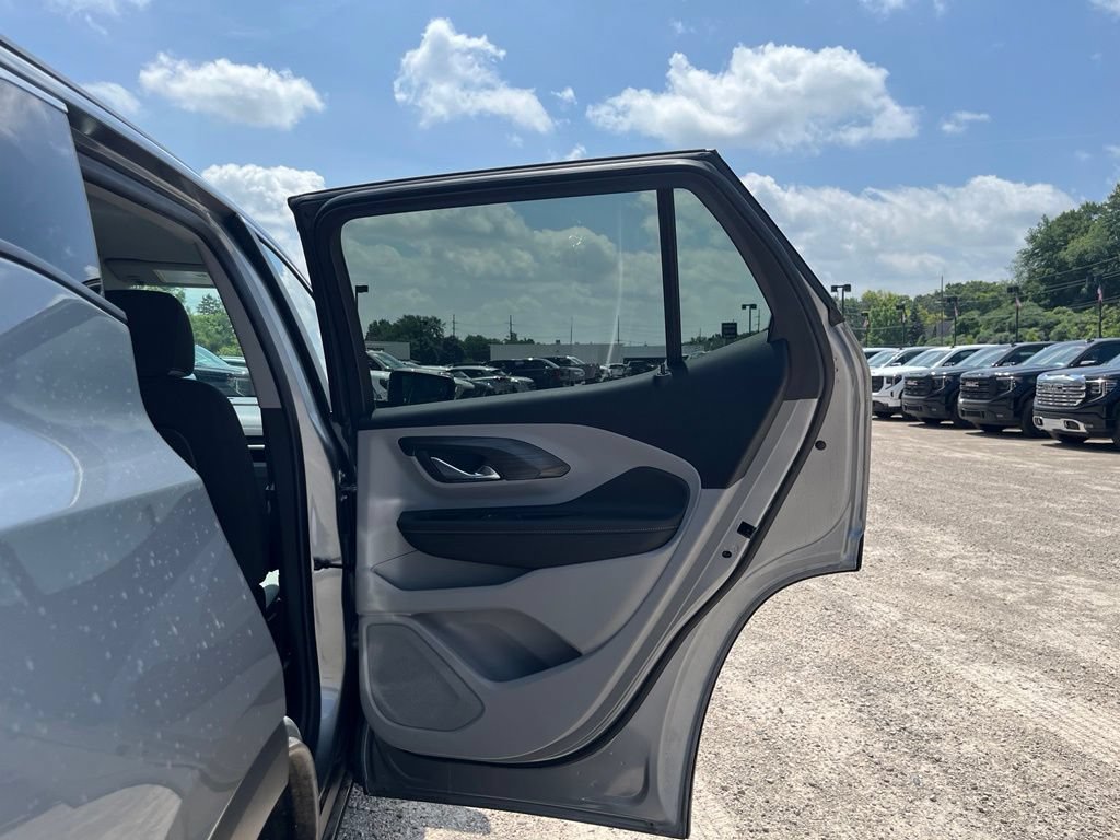 Used 2024 GMC Terrain SLE w/ Driver Convenience Package AWD/4WD image 32