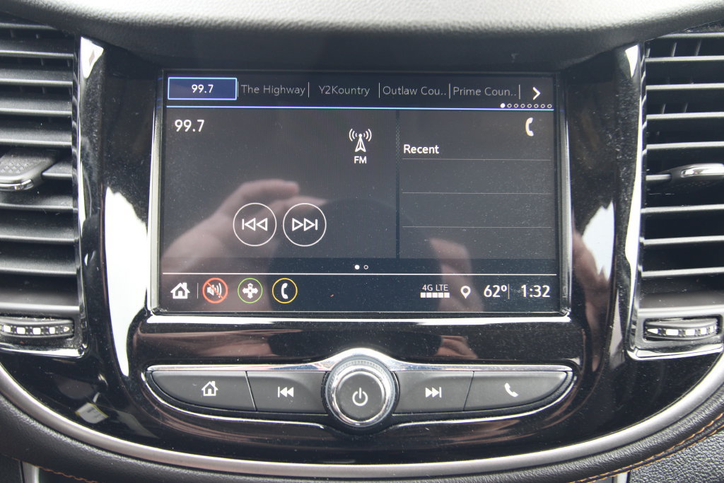 Used 2019 Chevrolet Trax LT AWD/4WD image 26