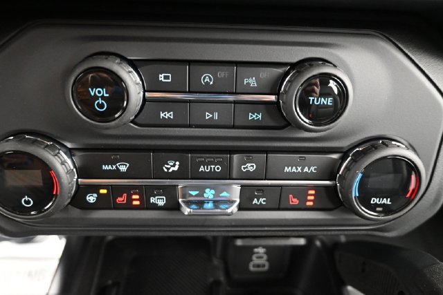 New 2026 Ford Bronco Outer Banks w/ Sasquatch Package AWD/4WD image 14