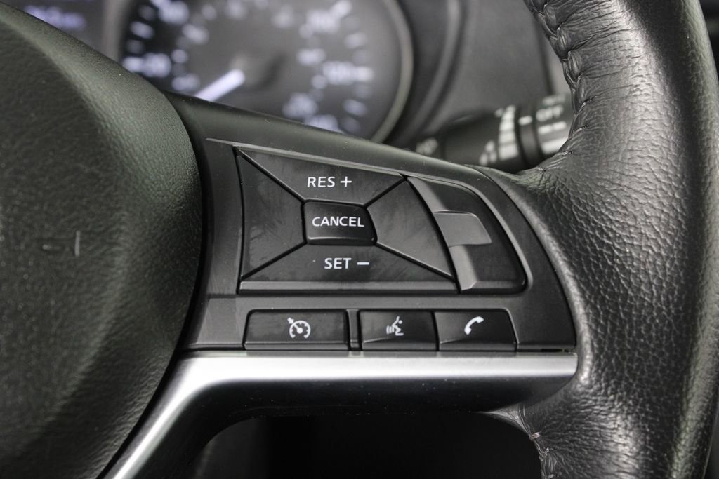 Used 2019 Nissan Rogue SV image 27