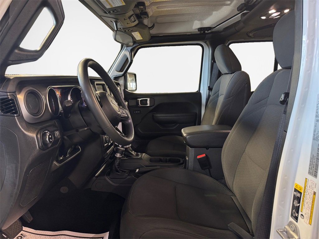 Used 2023 Jeep Gladiator Sport image 12