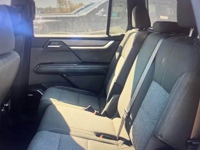 Used 2025 GMC Acadia Elevation image 9