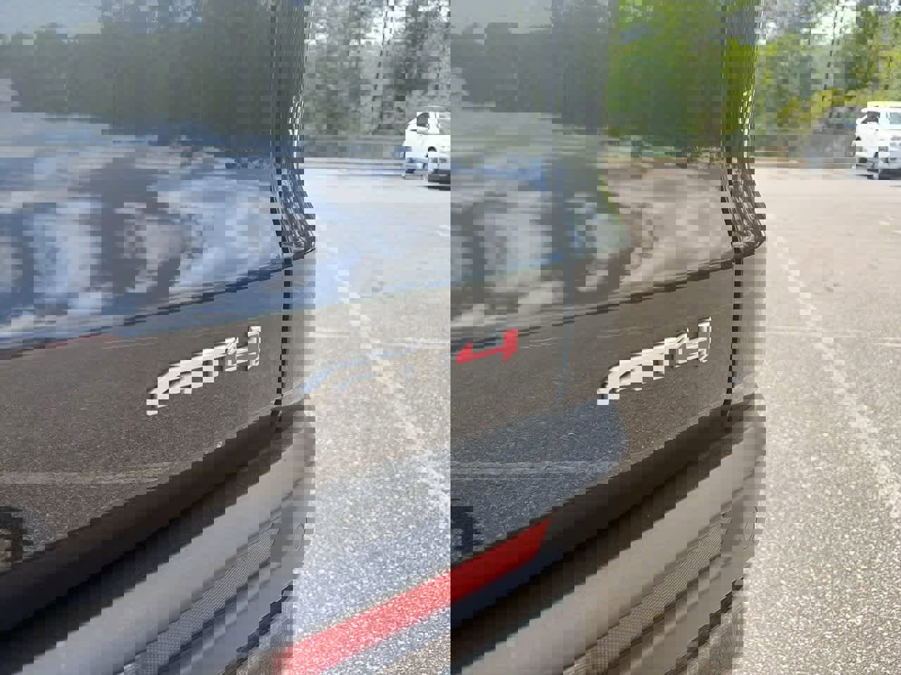 Used 2025 GMC Acadia AT4 w/ LPO, Floor Liner Package image 8