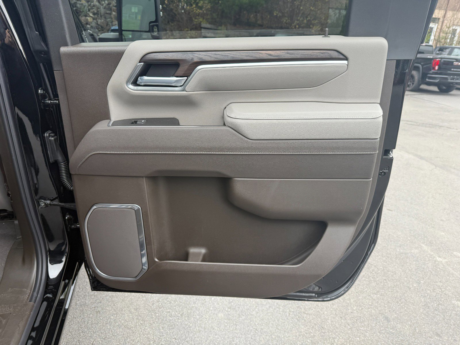 New 2026 GMC Sierra 2500 SLT w/ Max Trailering Package image 21