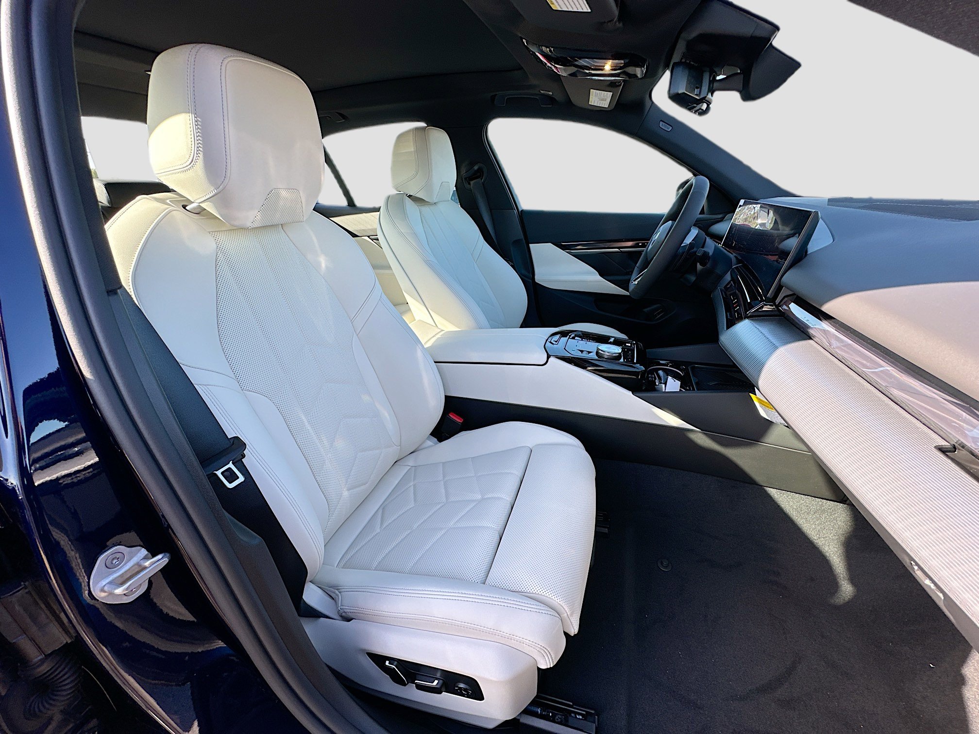 New 2026 BMW 530i w/ M Sport Package image 23