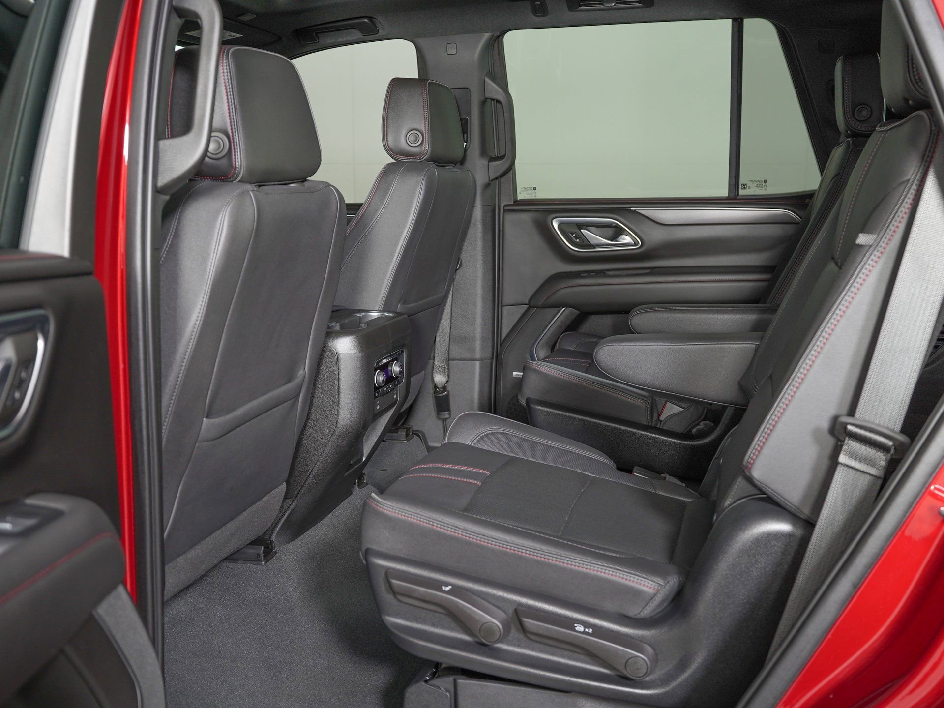 Used 2023 Chevrolet Tahoe RST w/ Luxury Package AWD/4WD image 15