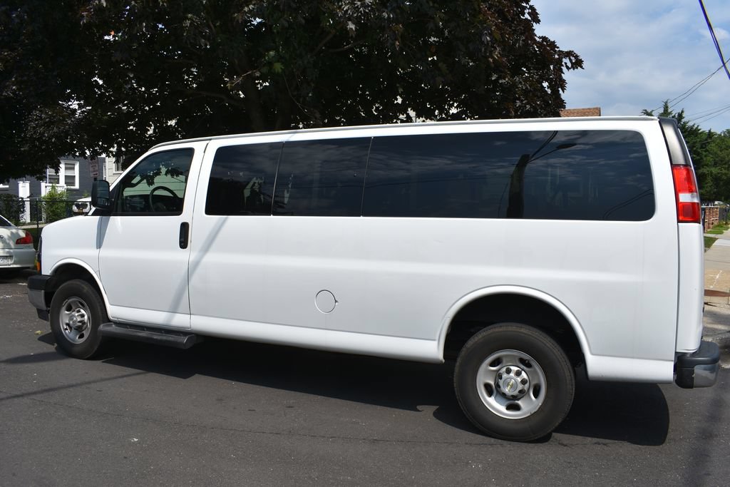 Used 2023 Chevrolet Express 3500 LT w/ LT Preferred Equipment Group RWD image 8