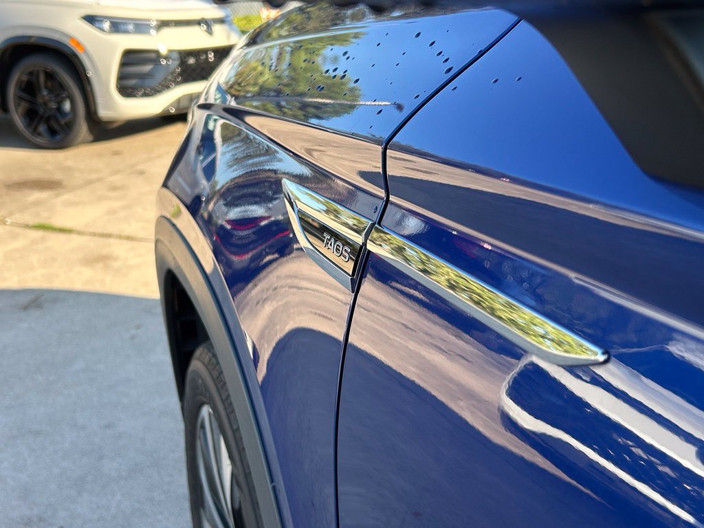 Certified 2023 Volkswagen Taos SE FWD image 33