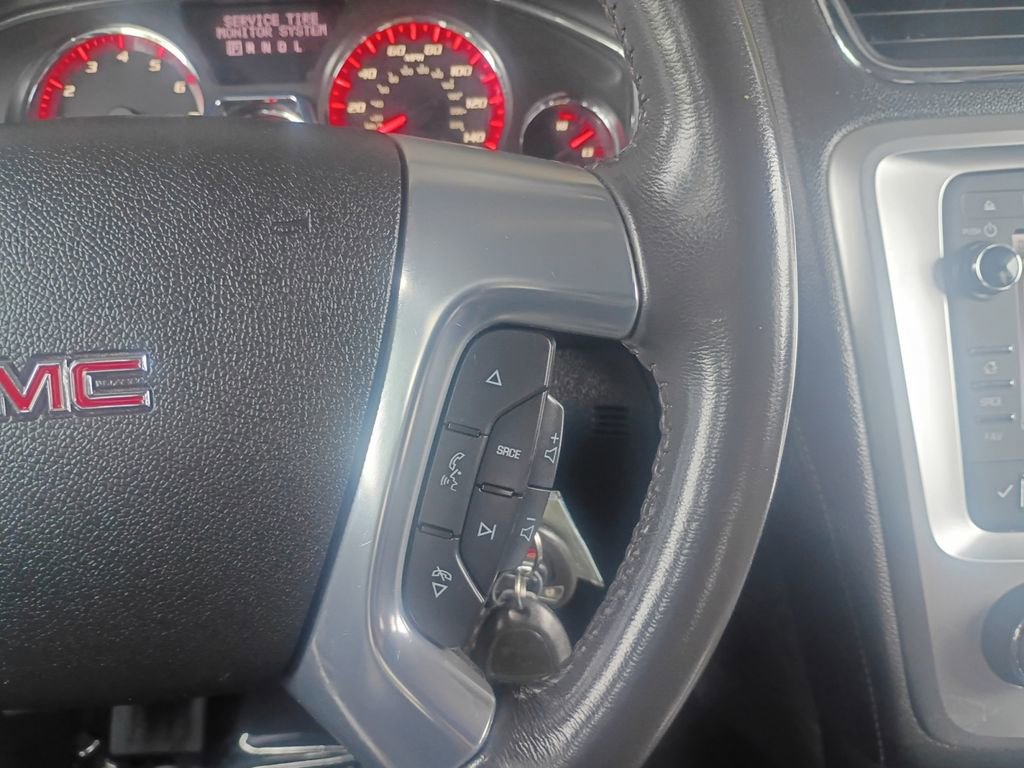 Used 2015 GMC Acadia SLE image 25