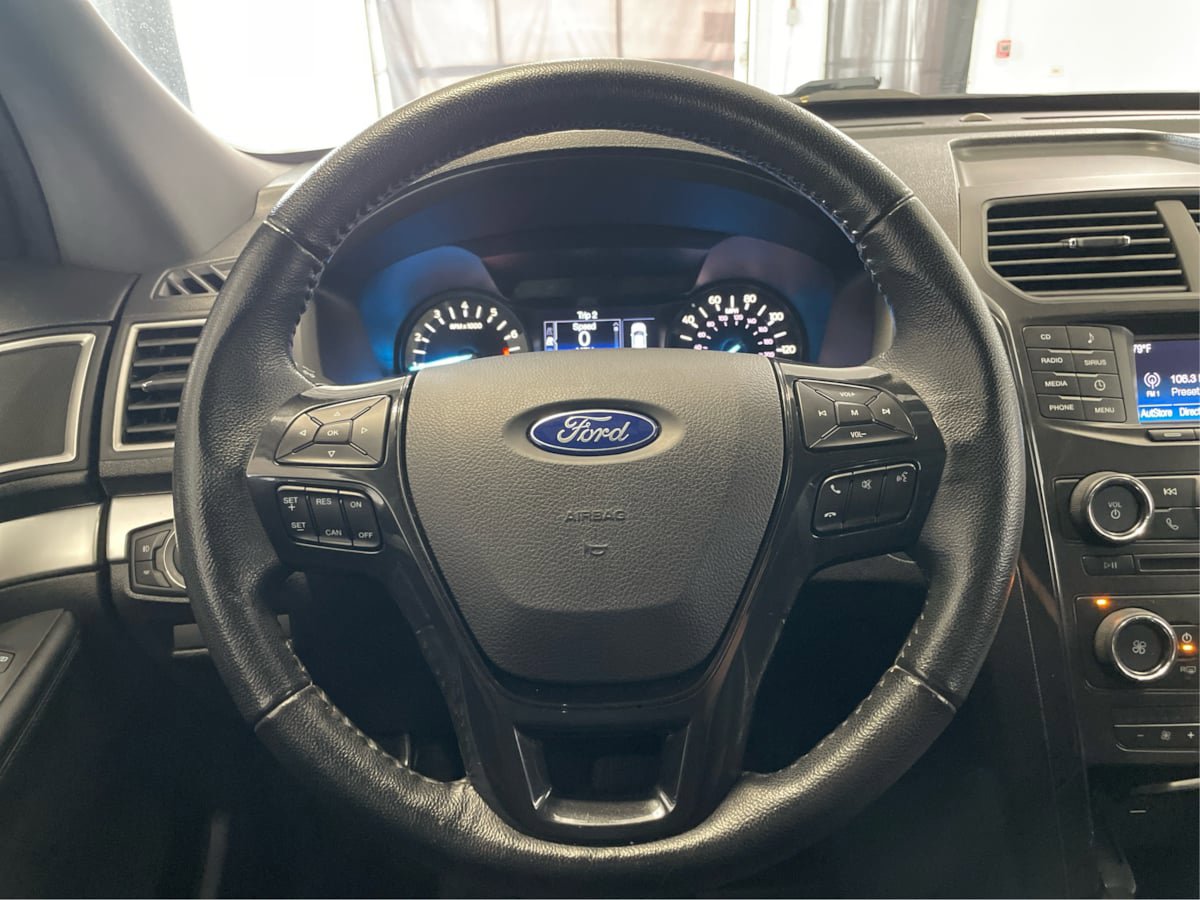 Used 2017 Ford Explorer XLT AWD/4WD image 21