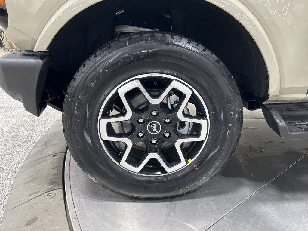 New 2026 Ford Bronco Outer Banks AWD/4WD image 30