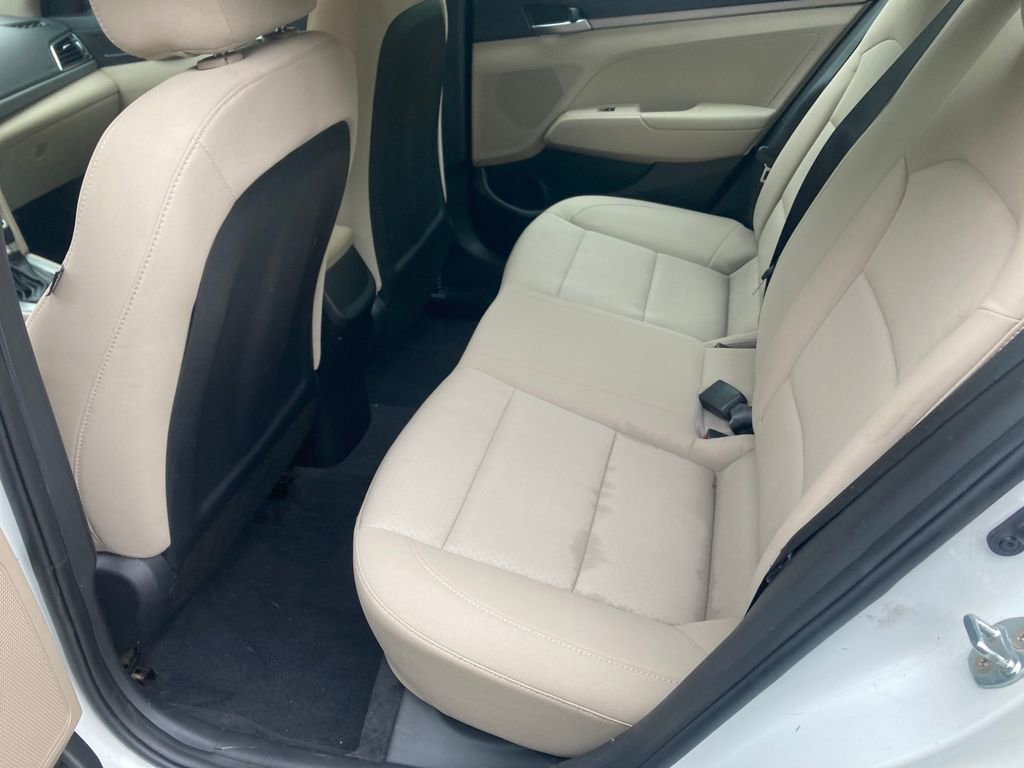 Used 2018 Hyundai Elantra SE image 29