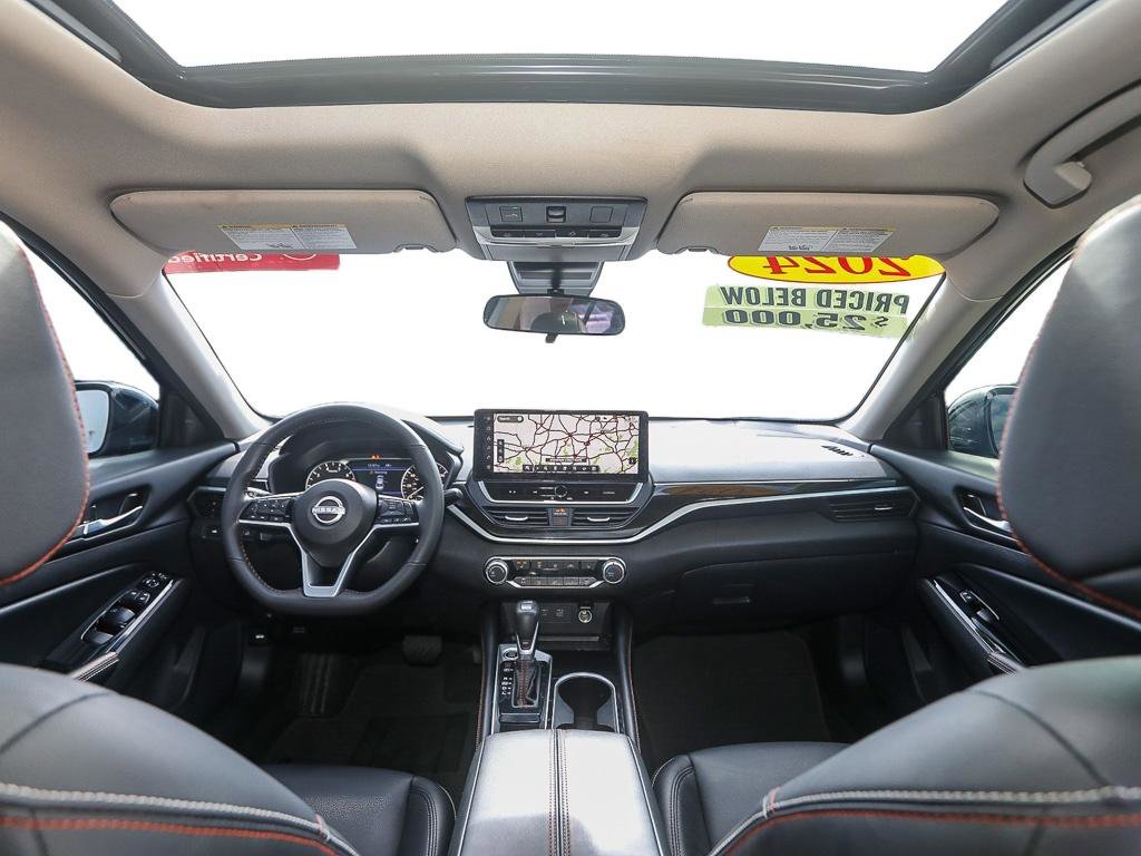Used 2024 Nissan Altima 2.5 SR w/ SR Premium Package image 24