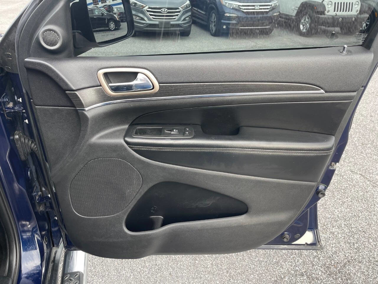 Used 2015 Jeep Grand Cherokee Limited image 35