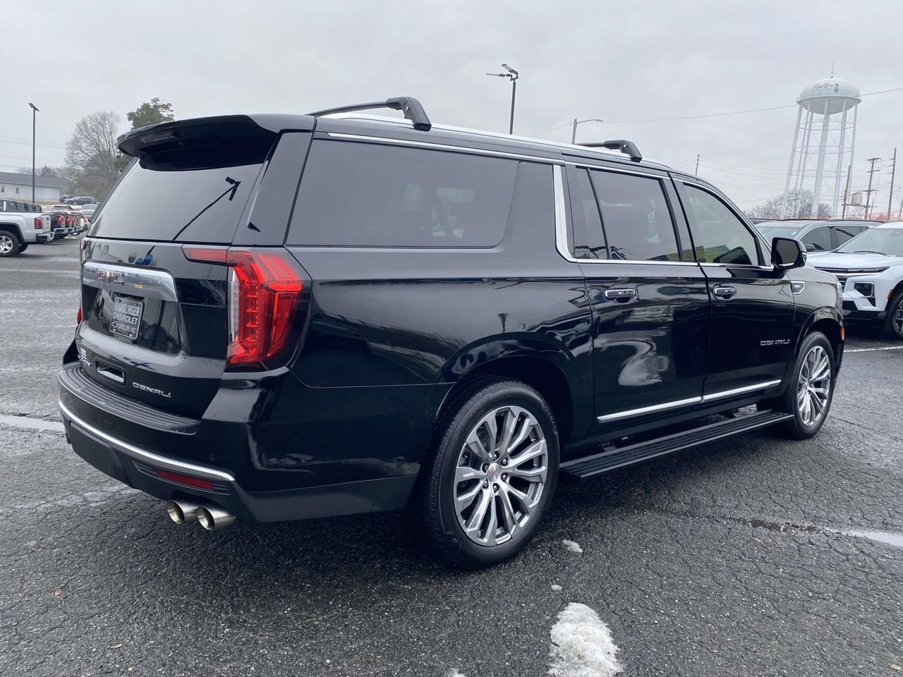 Used 2021 GMC Yukon XL Denali w/ Denali Ultimate Package image 6