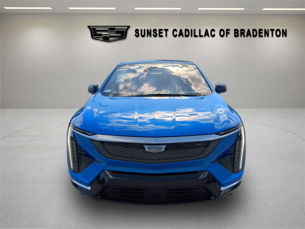 New 2026 Cadillac Optiq Luxury 1 image 2