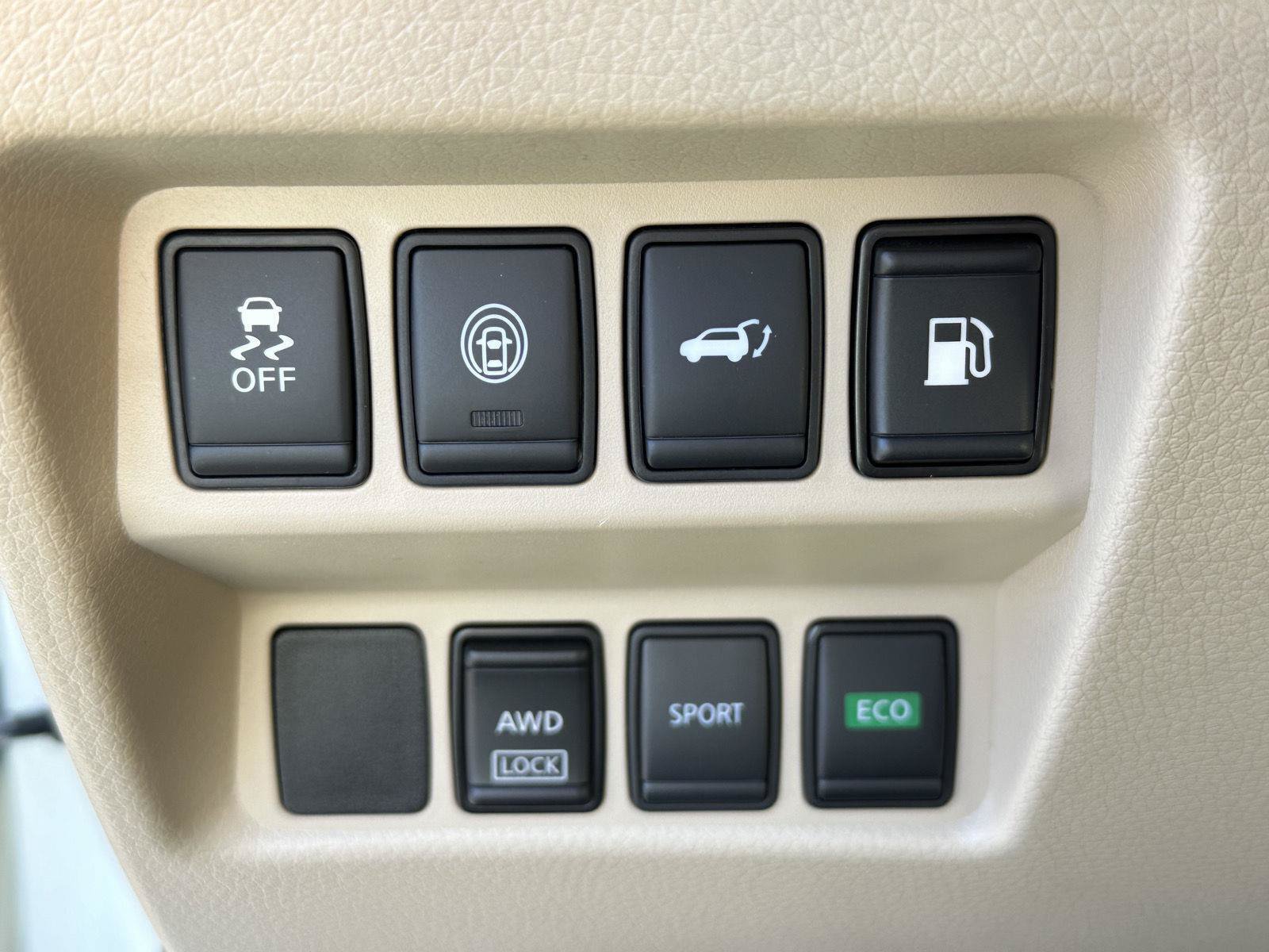 Used 2020 Nissan Rogue SV AWD/4WD image 14