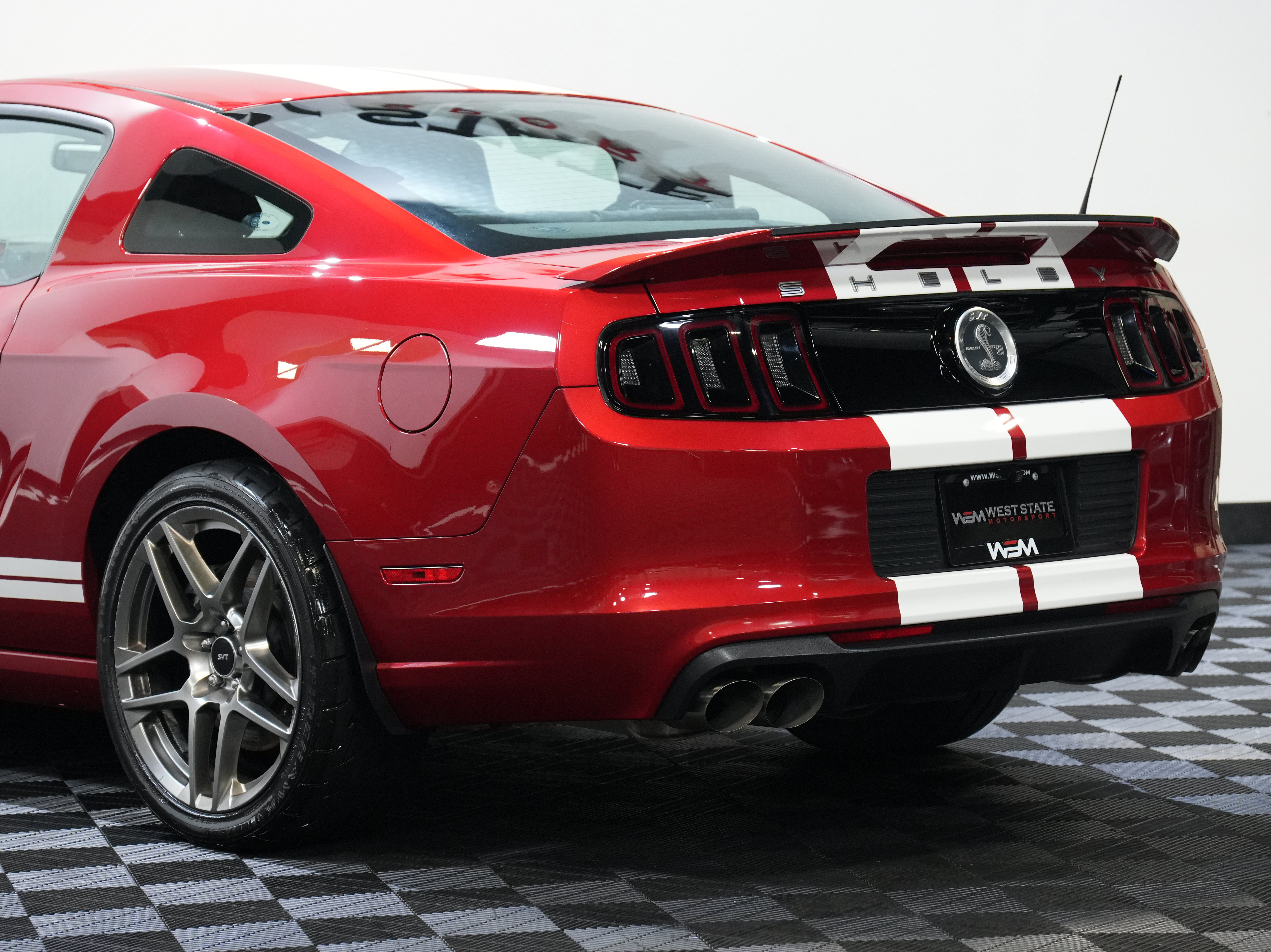 Used 2013 Ford Mustang Shelby GT500 w/ Electronics Pkg RWD image 15
