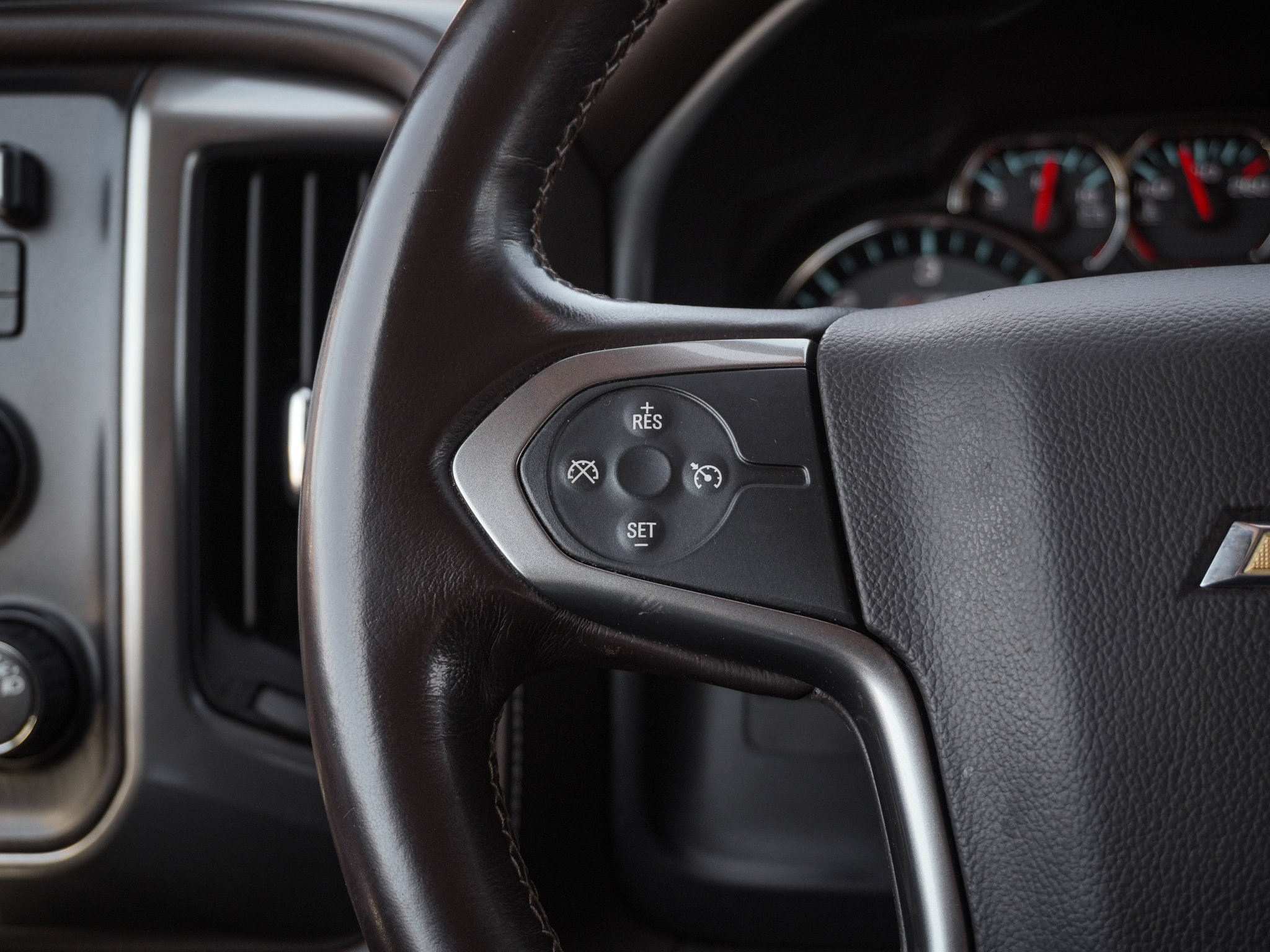 Used 2017 Chevrolet Silverado 1500 LTZ Z71 image 18