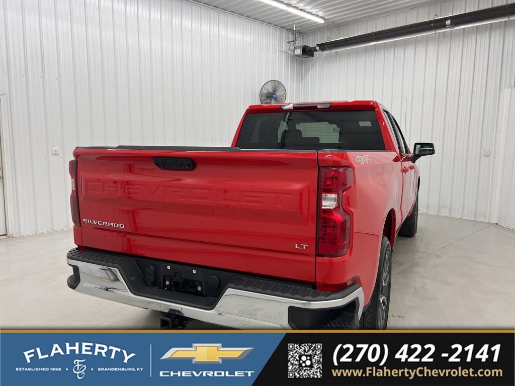 Used 2023 Chevrolet Silverado 1500 LT AWD/4WD image 3