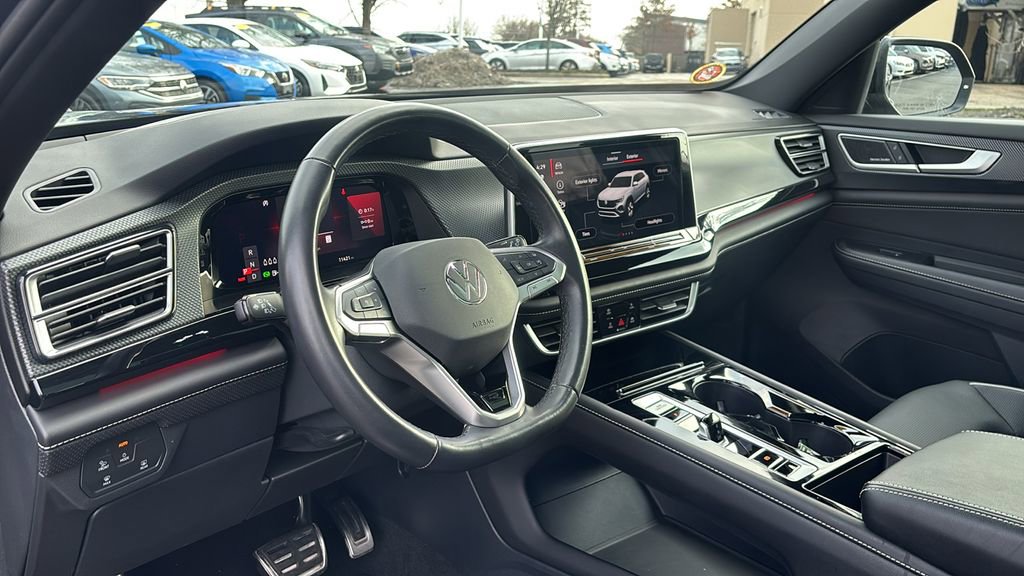 Used 2025 Volkswagen Atlas Cross Sport SEL Premium R-Line image 23