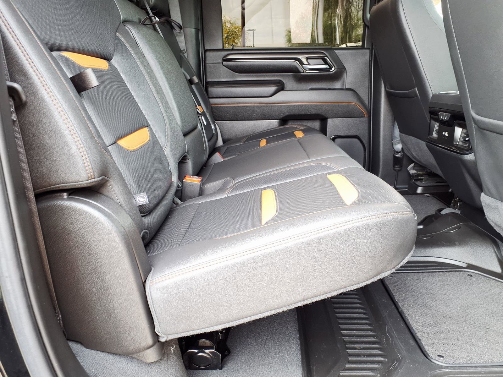 Used 2024 GMC Sierra 2500 AT4 w/ AT4 Premium Plus Package AWD/4WD image 14