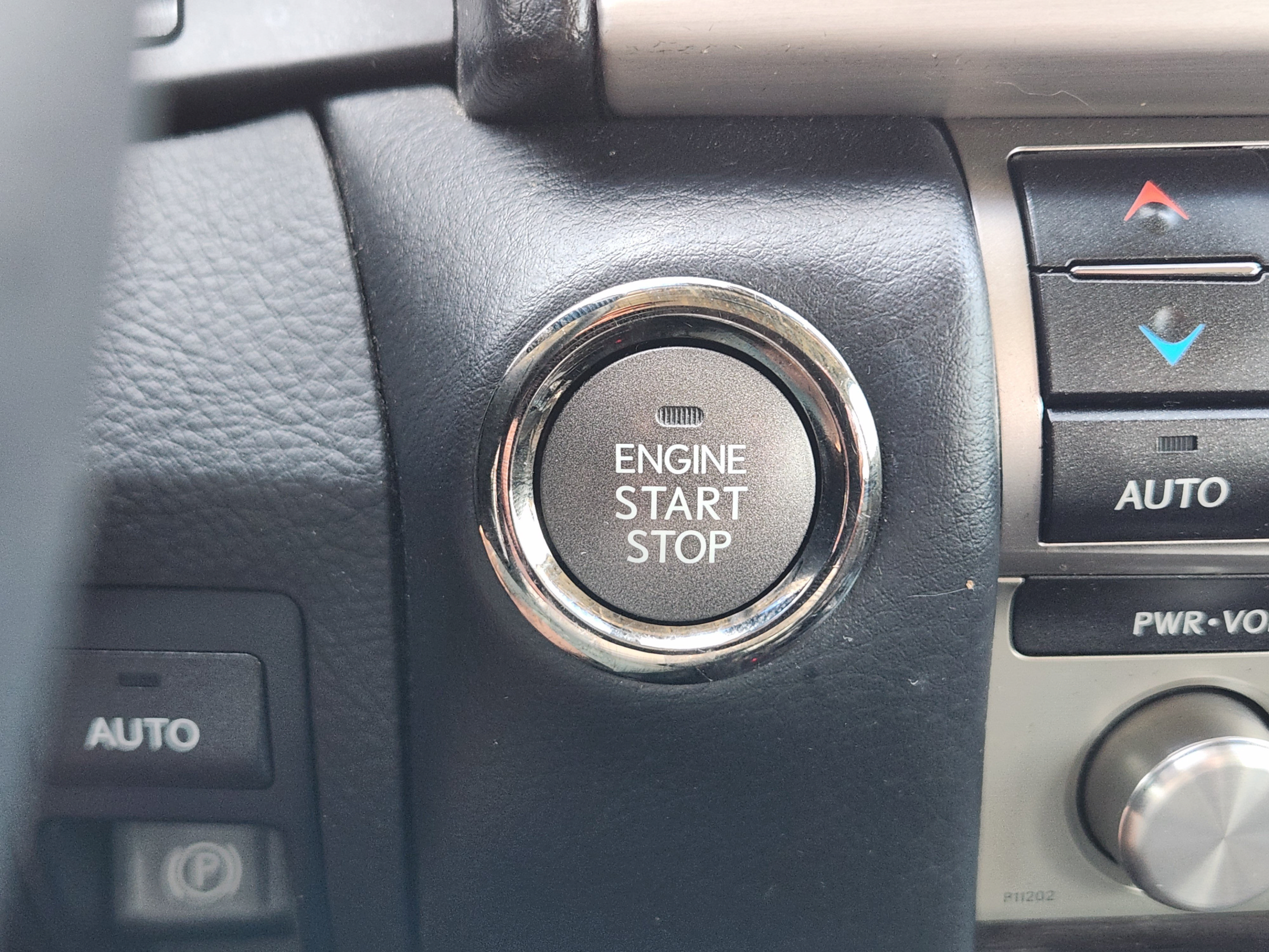 Used 2016 Lexus LS 460 L RWD image 13