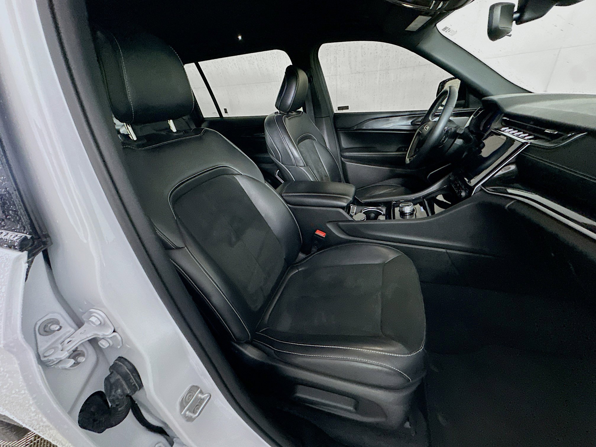 Used 2021 Jeep Grand Cherokee L Altitude image 30