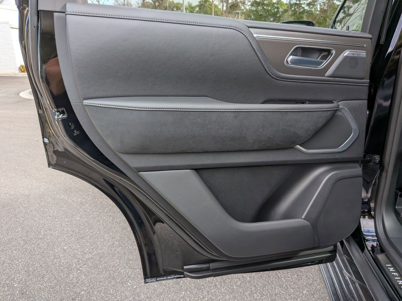 New 2026 INFINITI QX80 Luxe w/ Cargo Package image 26