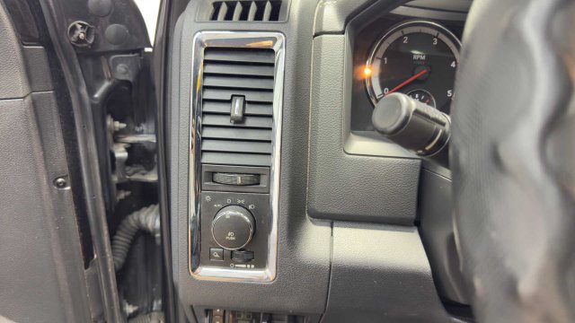 Used 2011 RAM 2500 Laramie AWD/4WD image 24