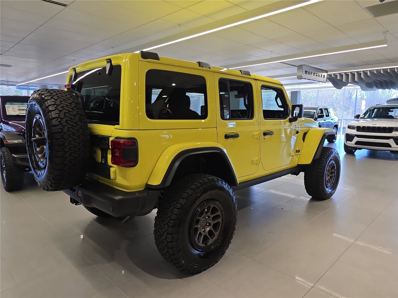 Used 2023 Jeep Wrangler Unlimited Rubicon 392 w/ Xtreme Recon 35" Tire Package image 3