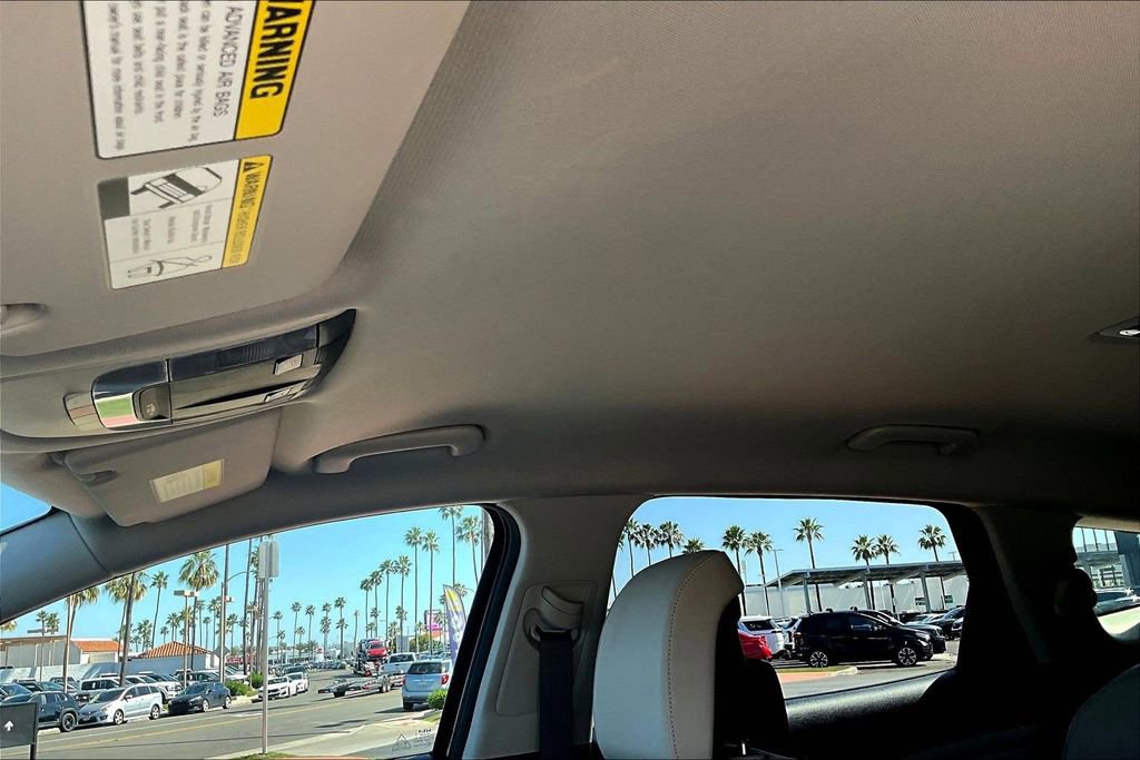 Used 2023 Kia Sportage EX image 14