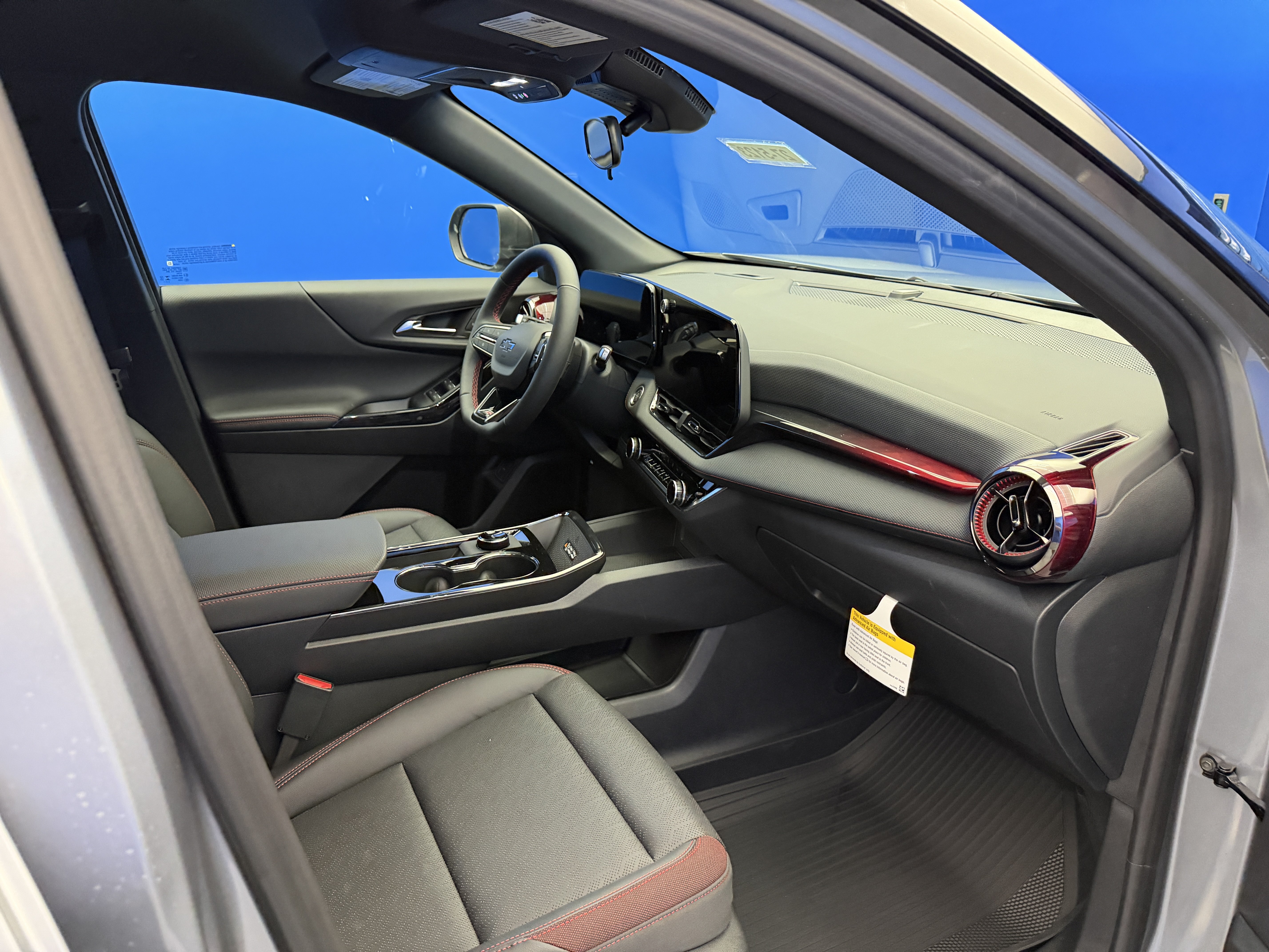 New 2027 Chevrolet Equinox RS w/ LPO, Floor Liner Package AWD/4WD image 25