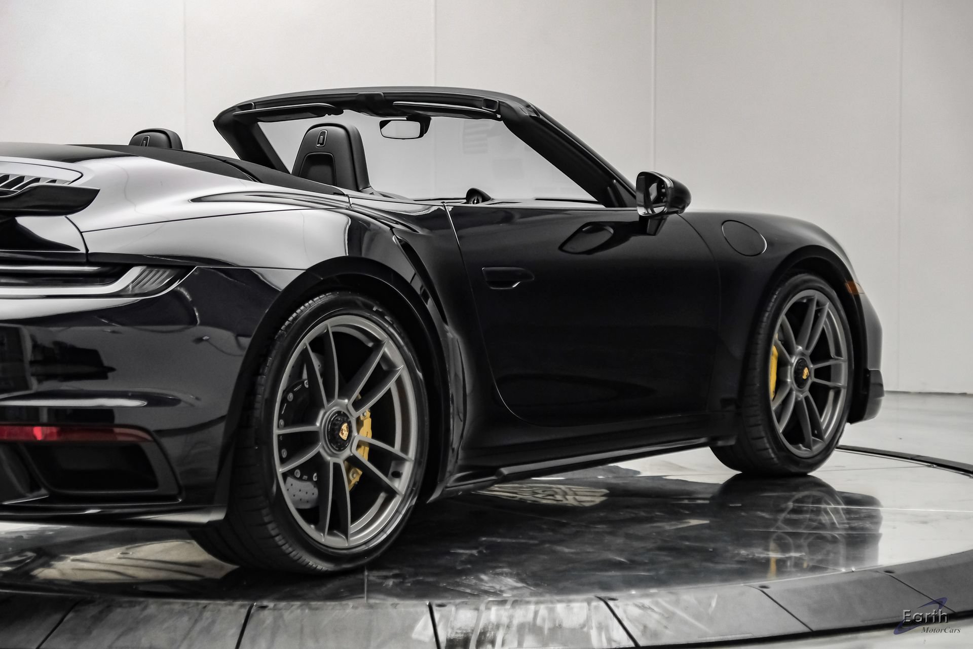 Used 2025 Porsche 911 Turbo S w/ Exterior Sport Package AWD/4WD image 25