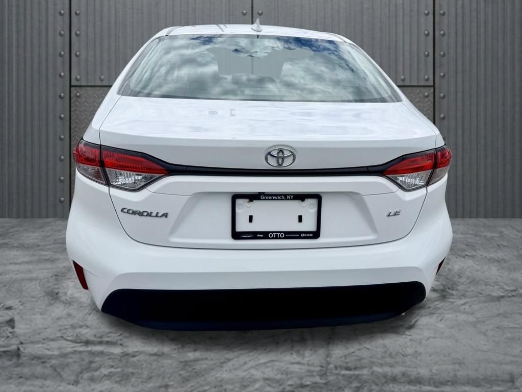 Used 2023 Toyota Corolla LE FWD image 4
