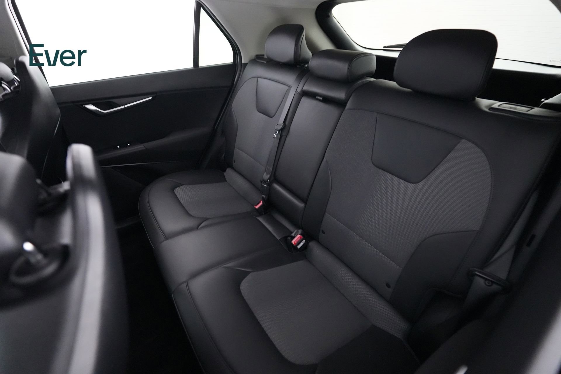 Used 2025 Kia Niro Wind w/ Wind Preserve Package FWD image 24