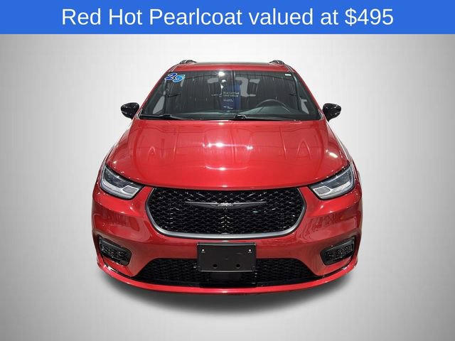 Used 2025 Chrysler Pacifica Limited FWD image 2