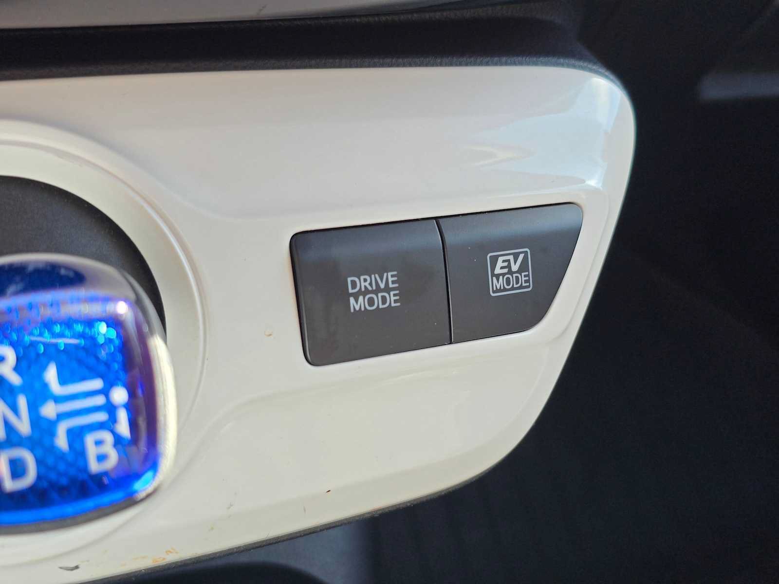 Used 2016 Toyota Prius Two FWD image 34