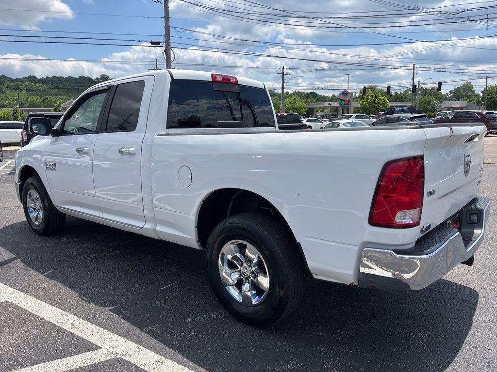 Used 2017 RAM 1500 Classic SLT AWD/4WD image 4