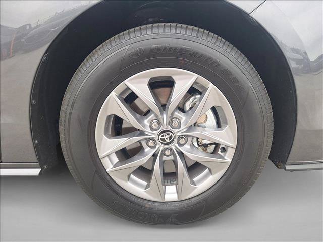 Certified 2025 Toyota Sienna XLE w/ XLE Plus Package FWD image 20