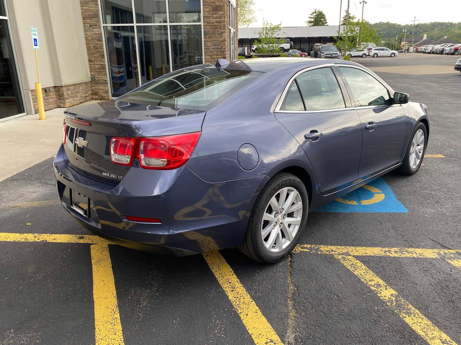 Used 2013 Chevrolet Malibu LT FWD image 4