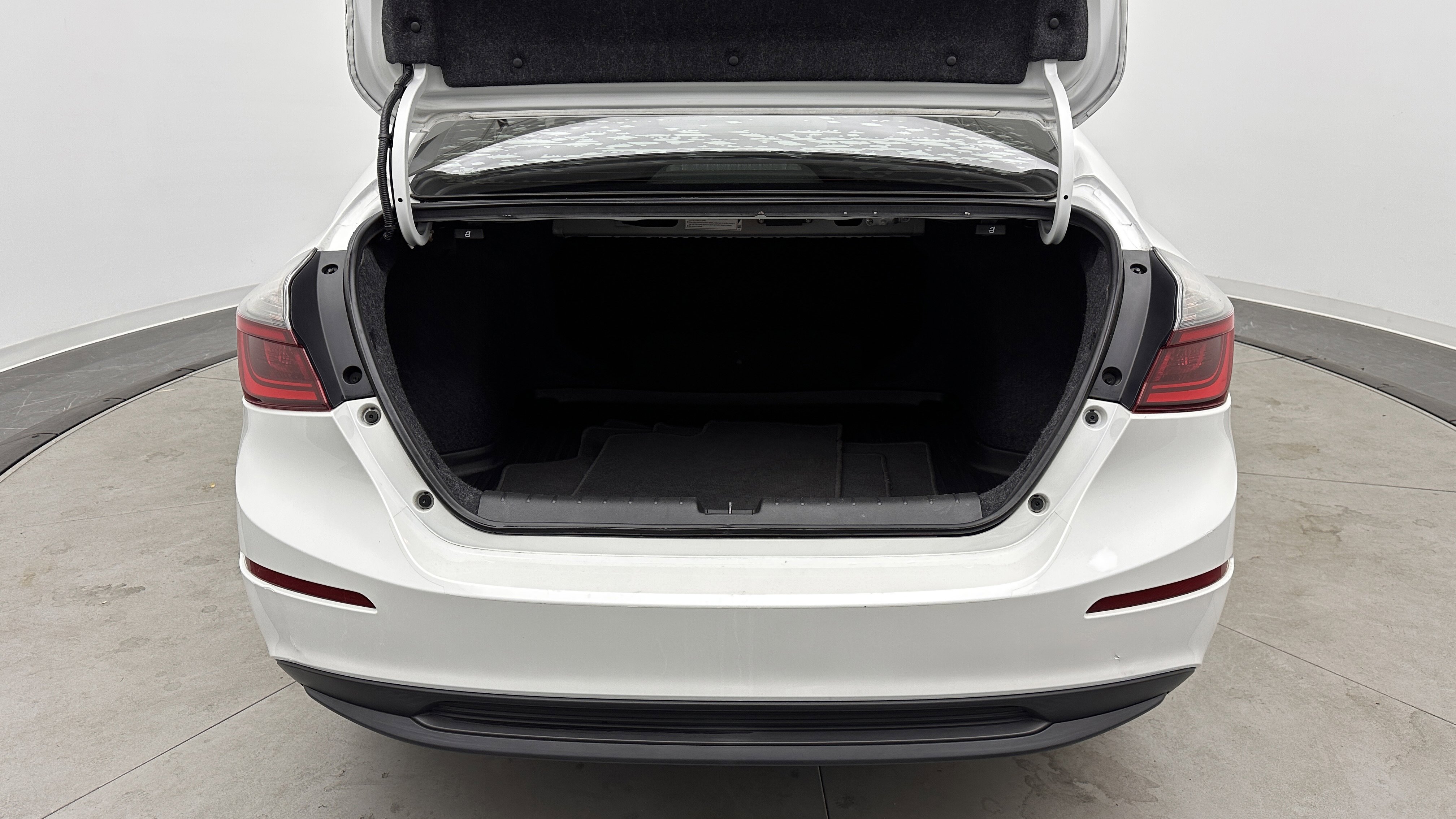 Used 2021 Honda Insight EX image 28