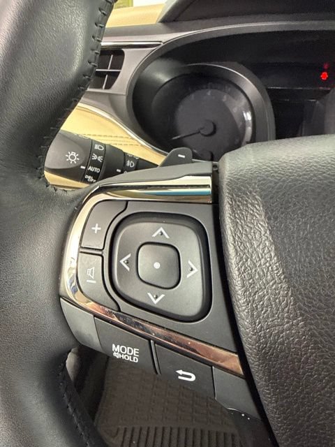 Used 2015 Toyota Avalon Limited FWD image 15