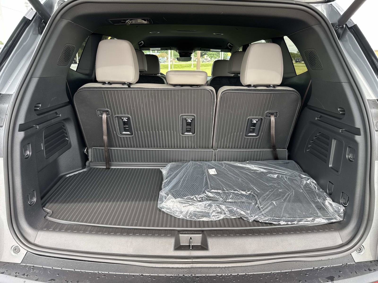 New 2026 GMC Acadia Elevation w/ Elevation Premium Package image 11