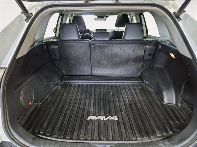 Used 2020 Toyota RAV4 Limited image 19