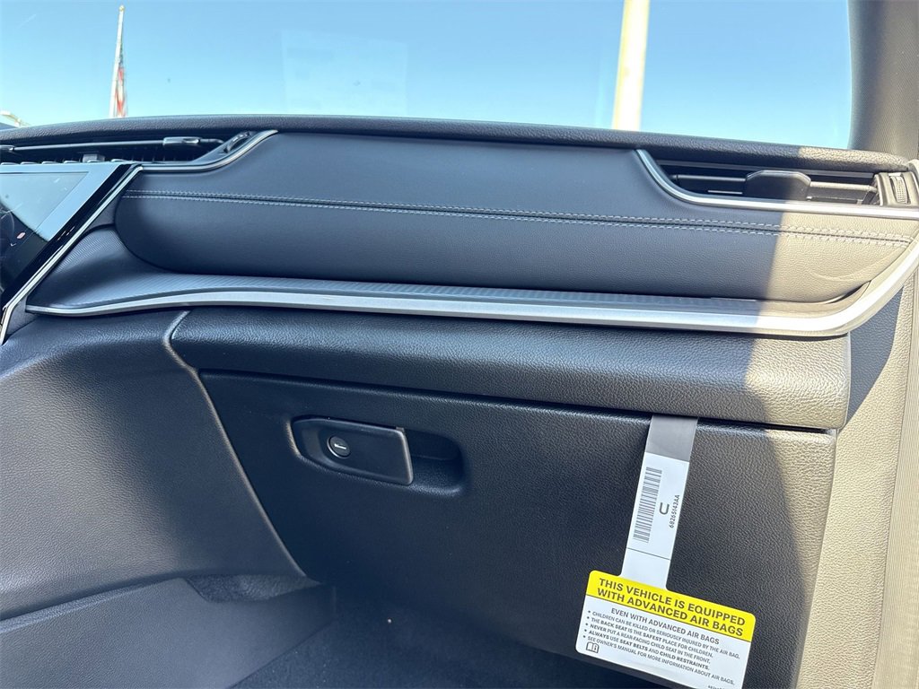 New 2025 Jeep Grand Cherokee Laredo X image 30